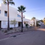 https://jt-estates.com/media/images/properties/o_1hb8eb4u7m9d6iomas1e9p7m92i.jpg
