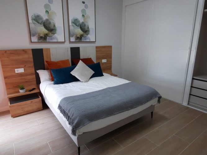 https://bluelagooncasas.com/images/osproperty/properties/2480/2480_high_quality_key_ready_and_off_plan_2_bedrooms_2_bath_villamartin_apartments_27.jpg