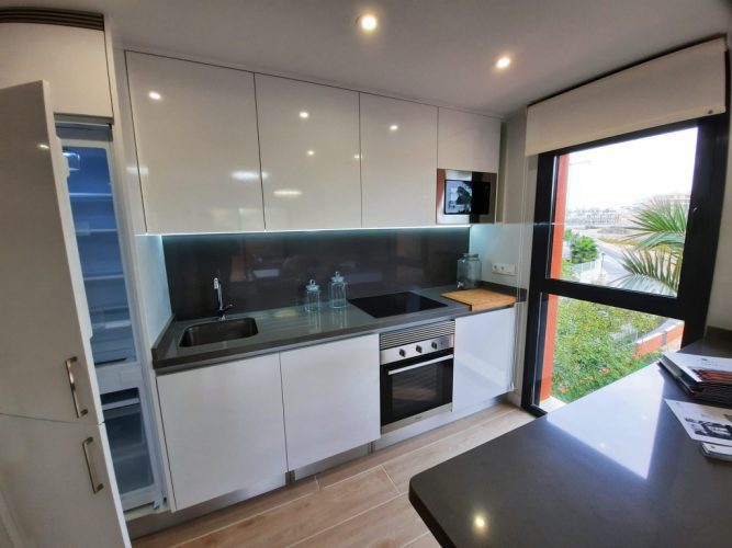 https://bluelagooncasas.com/images/osproperty/properties/2480/2480_high_quality_key_ready_and_off_plan_2_bedrooms_2_bath_villamartin_apartments_18.jpg