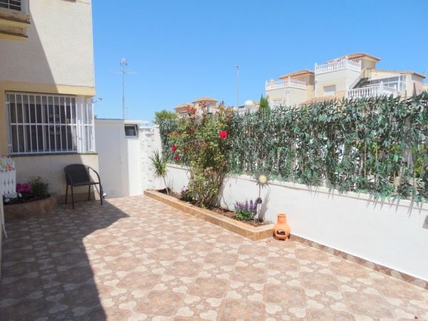 http://www.jmtspanishproperties.com/property_images2/638845_large.jpg