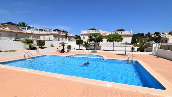 http://www.jmtspanishproperties.com/property_images2/704586_large.jpg