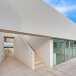 https://assetsrv.advanceagent.co.uk/895/af46/8f30835c/Balcones_exterior_2000-13_xlarge.jpg