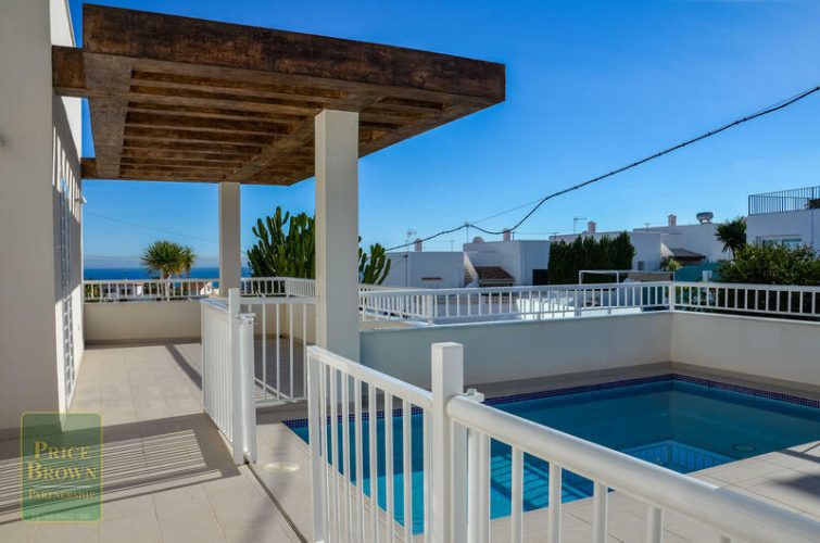 https://www.pricebrown.com/images/propertyImages/dv1482-villa-for-sale-in-mojacar/dv1482-villa-for-sale-in-mojacar-49651467.jpg