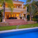 https://jt-estates.com/media/images/properties/o_1he2mtl2a1jgs1iv3q1l1bnjper2v.jpg