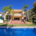https://jt-estates.com/media/images/properties/o_1he2mtl2bra21i301thb141pf4e30.jpg