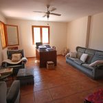 https://respacio-92aeb16a47056cced761e868d944d65d.s3.eu-west-3.amazonaws.com/property_attachment/detail_image/property_image_1kzm4iajr1_20230930064032.jpg