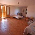 https://respacio-92aeb16a47056cced761e868d944d65d.s3.eu-west-3.amazonaws.com/property_attachment/detail_image/property_image_1razh6yhrt_20230930064054.jpg