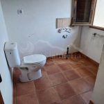 https://production-kyero-property-images.s3.amazonaws.com/13601/13601464/288272666_original.jpg?checksum=6500bbee3db0c2299cbb78fa74127266f5d01b41