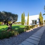 https://www.vzmmakelaar.com/images/viviendas/303/g_super-luxury-villa-almendro-las-colinas-48-.jpg