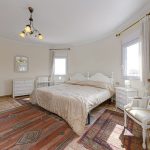 https://www.costablancahousing.com/wp-content/uploads/2024/02/Luxury-front-line-villa-with-pools-and-stunning-views-28.jpg