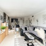 https://jt-estates.com/media/images/properties/o_1hqcpd51rfe0ueg1t19184fr8n26.jpg