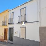 http://www.inlandandalucia.com/images/photos/properties/TH5956/TH5956_1.jpg