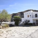 https://files.almeriahomes.com/propimgs/14/13626/xlwm_204691.jpg