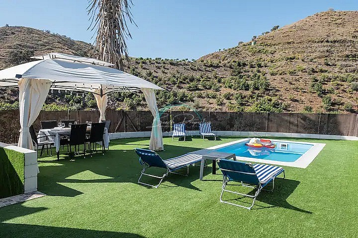 https://cdn.nerjabeachproperties.com/images/?tk=eqhMyXShXcGUjwAdj-2babe6-2c1f8a2e-3f6f-48c6-9d62-a4bfb0a1ea57.jpg