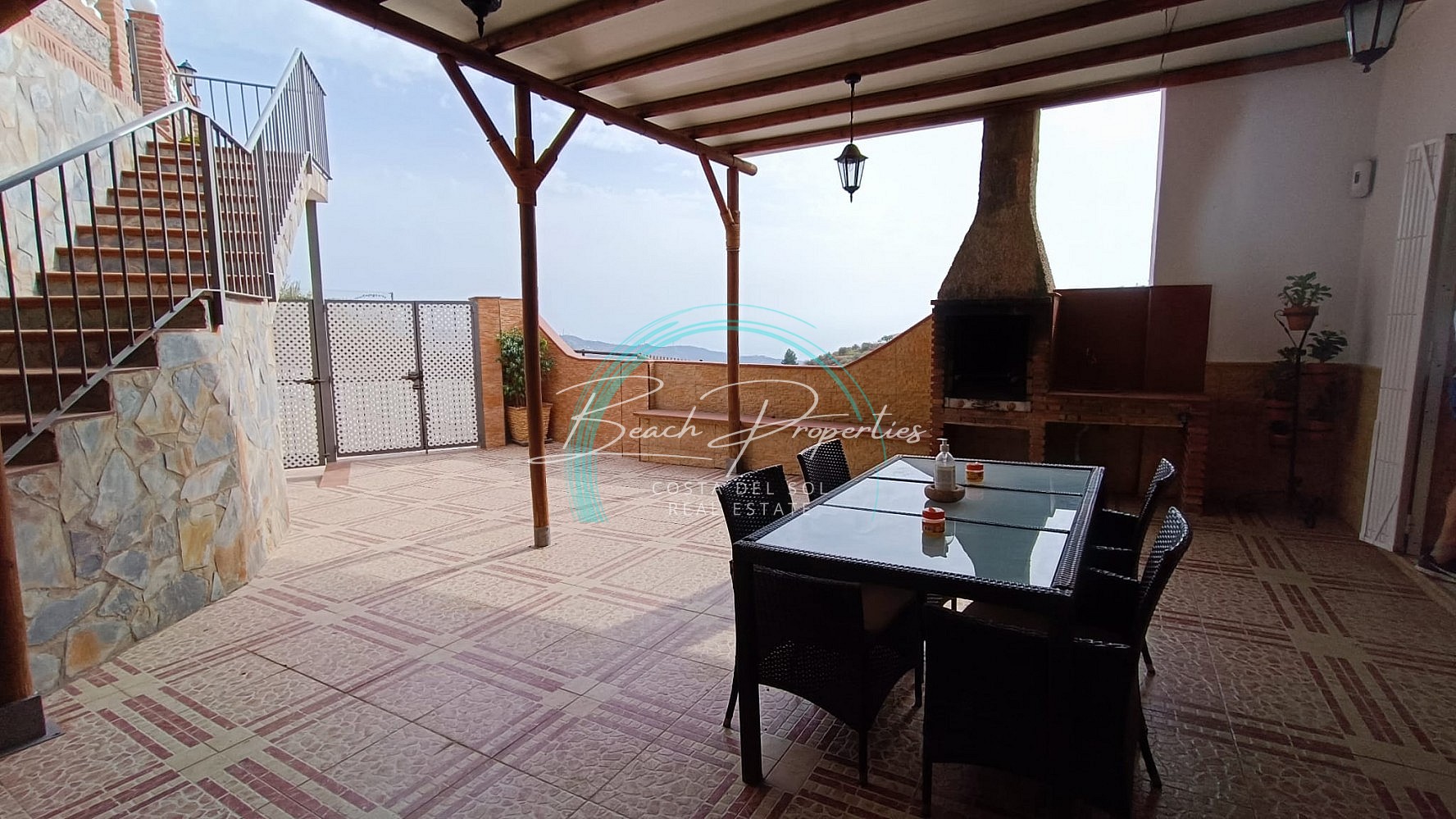 https://cdn.nerjabeachproperties.com/images/?tk=eqhMyXShXcGUwzddW-c7d391-68fca0a6-afae-4172-a8df-b895d6cfe238.jpg