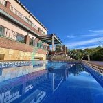 https://cdn.nerjabeachproperties.com/images/?tk=izo12IlWWlQYn0hkk-37ba8a-img_7584.jpg
