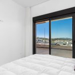 https://production-kyero-property-images.s3.amazonaws.com/18645/18645993/359464623_original.jpg?checksum=e446d8175dfcf0e46fd6680bc06421aca8fc0668