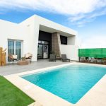 https://production-kyero-property-images.s3.amazonaws.com/18646/18646040/359465650_original.jpg?checksum=ea2bbceb1d92ee8fcf04d31443eb1f19fc8beec8