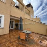 https://files.almeriahomes.com/propimgs/14/13753/l_207798.jpg