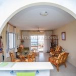 https://files.almeriahomes.com/propimgs/14/13480/l_212274.jpg