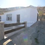 https://files.almeriahomes.com/propimgs/14/13287/xlwm_194517.jpg