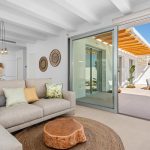 https://production-kyero-property-images.s3.amazonaws.com/19085/19085682/369127675_original.jpg?checksum=3bb538921363da92223ff57d41945ab823eb223e