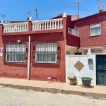https://production-kyero-property-images.s3.amazonaws.com/19312/19312701/374765226_original.jpg?checksum=2ea753cba537cdef32d79c09861509909c948b80