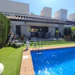 https://www.platinumpropertyspain.com/sites/001/images/29976-villa-for-sale-in-peraleja-golf-resort/29976-villa-for-sale-in-peraleja-golf-resort-21305531-large.jpg