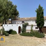 https://production-kyero-property-images.s3.amazonaws.com/19457/19457630/b1ho5dlw8kn_2191-LaMorena-000.jpg