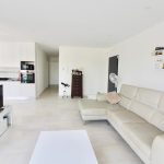 https://production-kyero-property-images.s3.amazonaws.com/19553/19553812/381390437_original.jpg?checksum=830b575c8227b5c04dfe85d4c86f755602b5d0e4