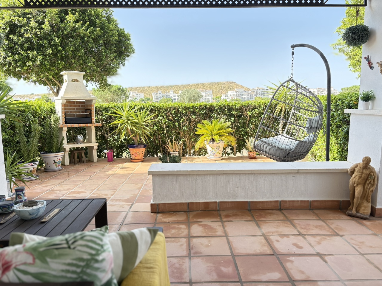 https://assetsrv.advanceagent.co.uk/843/039e/20fc3c46/ground_floor_apartment_for_sale_hacienda_riquelme__18__xlarge.JPEG