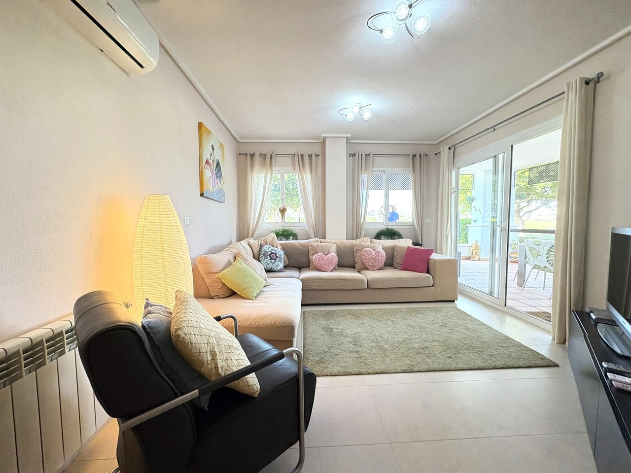 https://assetsrv.advanceagent.co.uk/843/039e/77019645/ground_floor_apartment_for_sale_hacienda_riquelme__19__xlarge.JPEG