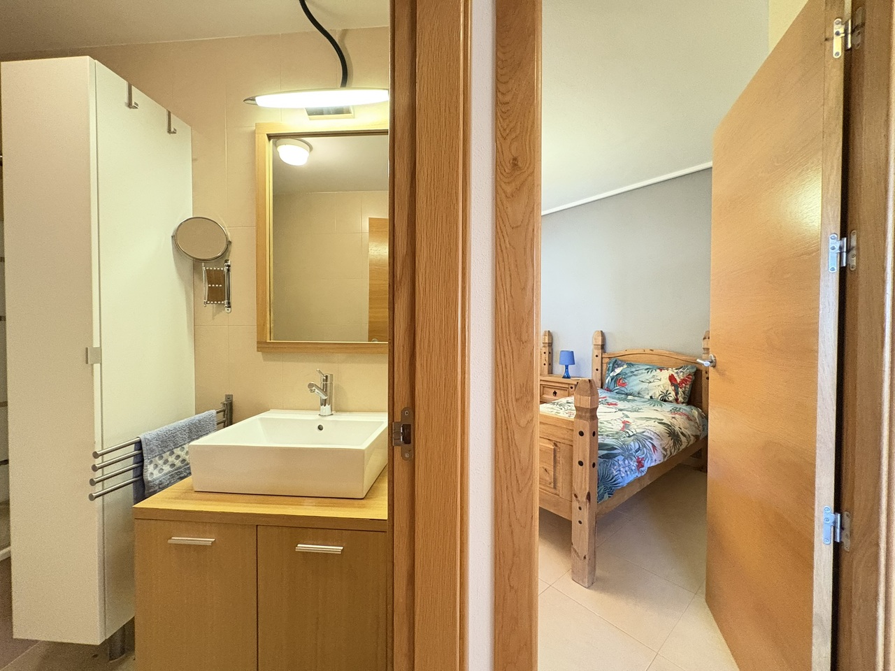 https://assetsrv.advanceagent.co.uk/843/039e/03b5e821/ground_floor_apartment_for_sale_hacienda_riquelme__22__xlarge.JPEG