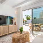 https://production-kyero-property-images.s3.amazonaws.com/19641/19641859/383695486_original.jpg?checksum=275d9b225db997ef932e3c3ccaa1e9d61699668d