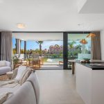 https://production-kyero-property-images.s3.amazonaws.com/19641/19641875/383696097_original.jpg?checksum=b08aceef69127954f3fea55951f6fe56d990c8ac
