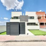 https://production-kyero-property-images.s3.amazonaws.com/19641/19641929/383697725_original.jpg?checksum=48c6670971b37edfc0089354883a709a763618e2