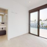 https://production-kyero-property-images.s3.amazonaws.com/19641/19641939/383698084_original.jpg?checksum=23360c97d5425080d9e7b108ca1abf807485ad6f