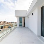 https://production-kyero-property-images.s3.amazonaws.com/19641/19641962/383698845_original.jpg?checksum=767c944f58d173fa9f377e42e8a10b37fa0f03f4