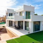 https://production-kyero-property-images.s3.amazonaws.com/19641/19641962/383698847_original.jpg?checksum=51d56c6646dbcaec9e46a338cbf7375ac79b5bd7