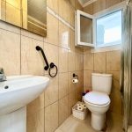 https://production-kyero-property-images.s3.amazonaws.com/19695/19695493/385130899_original.jpg?checksum=2a8ccb05ee15c8a2acf2eb797da0dff9b5698a70