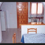 https://production-kyero-property-images.s3.amazonaws.com/19714/19714601/385660137_original.jpg?checksum=08ae301d1920f142c2e37fc7ef369fbcc2bec9aa