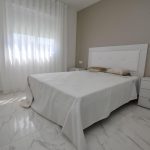 https://production-kyero-property-images.s3.amazonaws.com/19734/19734648/386277239_original.jpg?checksum=72a60f8125e2ab0803cfbba45a56277d8edacf92