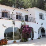 https://www.thepropertyteam.es/sites/001/images/11797-villa-for-sale-in-parcent/11797-villa-for-sale-in-parcent-248505-large.jpg
