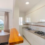 https://cdn.proppy.app/propertyphotos/2990/9f153641-d200-4581-87d6-15a0dd5c41c5/173250/2d18f466-f38b-4bda-a57f-897e6e8deab2.jpg