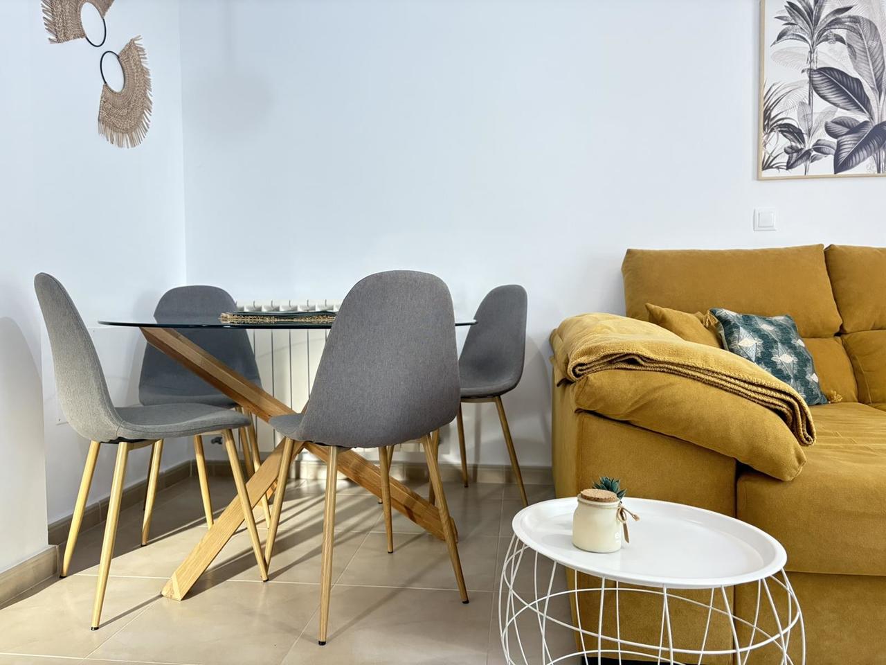 https://assetsrv.advanceagent.co.uk/843/039e/dc07233d/Appartement_te_koop_in_de_golftoren_Murcia__8___Copy__xlarge.JPEG