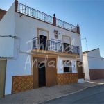 http://www.inlandandalucia.com/images/photos/properties/TH6204/TH6204_1.jpg
