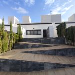 https://www.platinumpropertyspain.com/sites/001/images/30226-villa-for-sale-in-peraleja-golf/30226-villa-for-sale-in-peraleja-golf-22672860-large.jpg