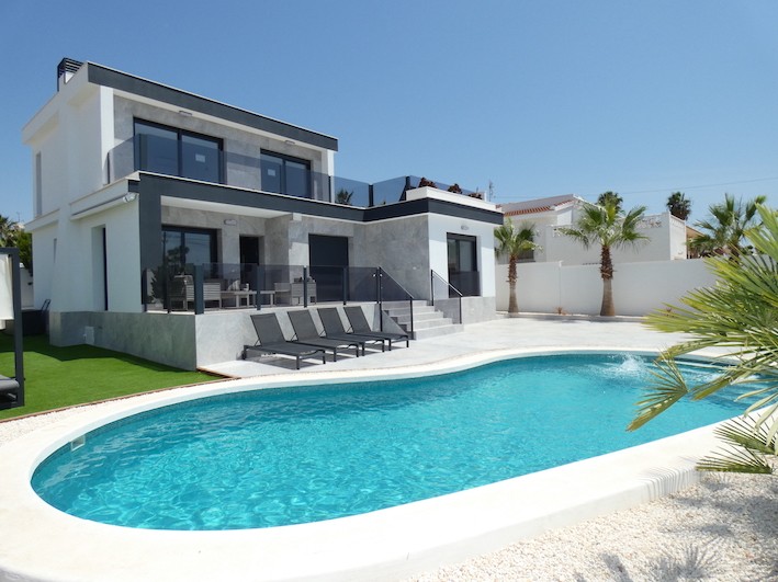 https://completespanishproperty.com/media/images/properties/o_1iue6t4geul46vdvbs7s01mhp3q.JPG