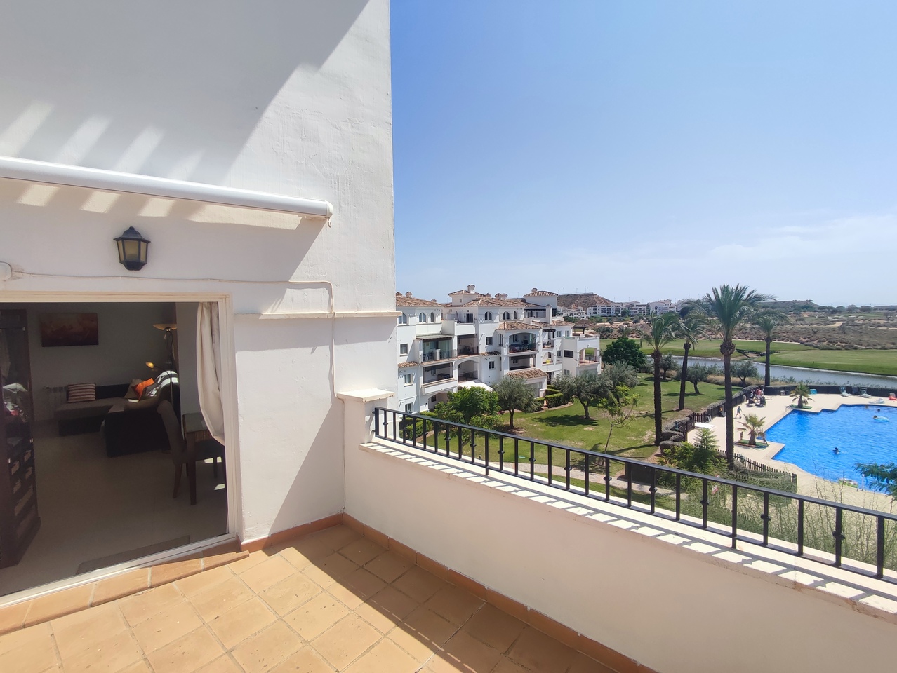 https://www.platinumpropertyspain.com/sites/001/images/30216-apartment-for-sale-in-hacienda-riquelme-golf-resort/30216-apartment-for-sale-in-hacienda-riquelme-golf-resort-21933510-large.jpg
