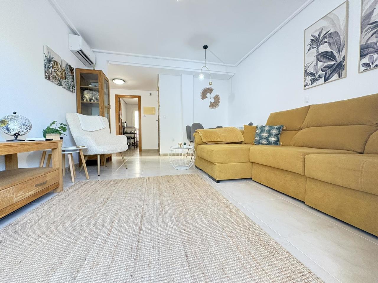 https://assetsrv.advanceagent.co.uk/843/039e/dc07233d/Appartement_te_koop_in_de_golftoren_Murcia__8___Copy__xlarge.JPEG